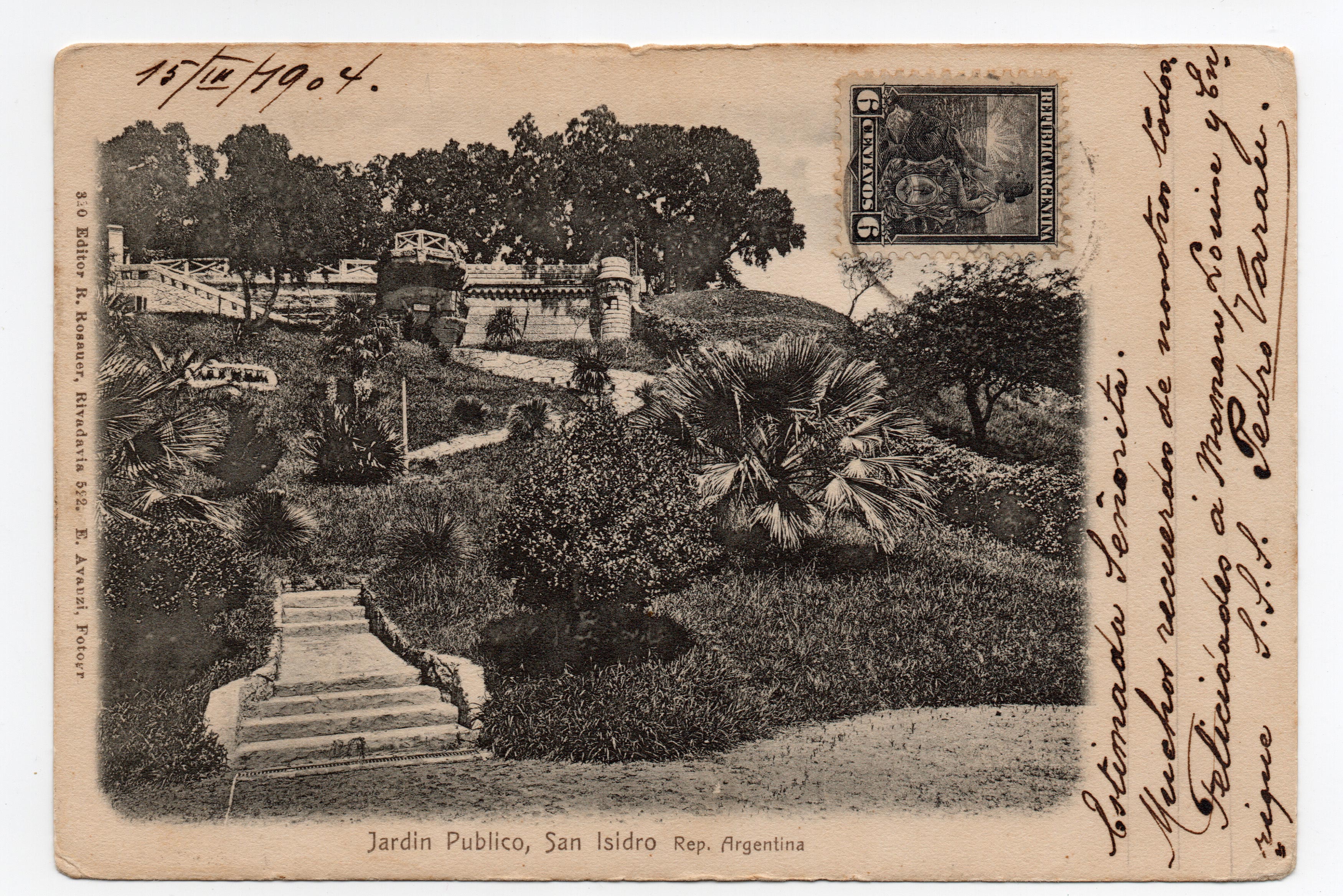 Una vista del Paseo de los Tres Ombúes que la postal denomina “jardín público”.